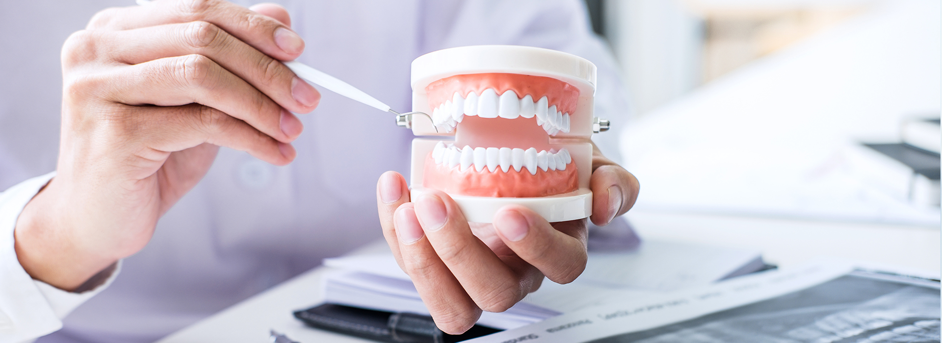 Benecchi Dental Group | Emergency Treatment, Periodontal Treatment and Dental Bridges